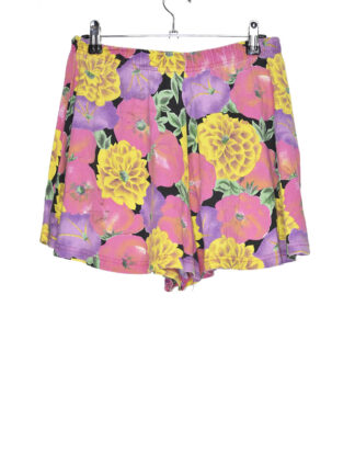 Vintage floral printed shorts