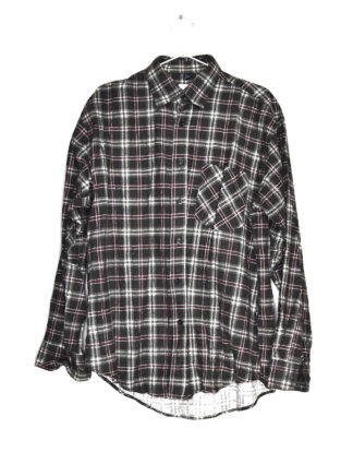 Black and red checkered flannel shirt - M