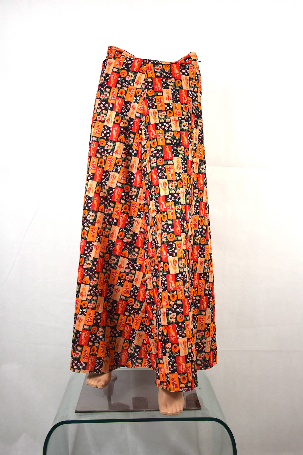 Vintage ladies skirt orange with flower squares print