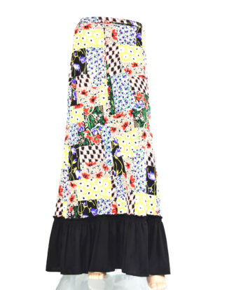 Flowers in a black and white background print ladies skirt