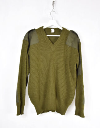 Bright olive green militar pullover - L