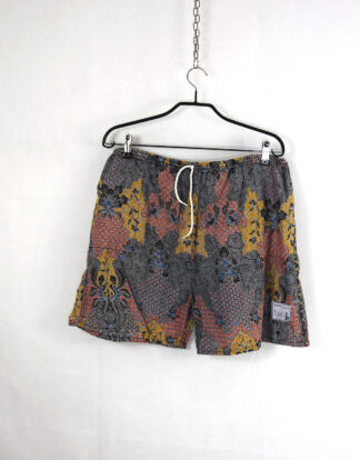 Vintage colors abstract shapes design shorts