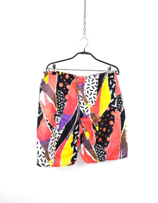 Retro 80's colorful shapes print shorts