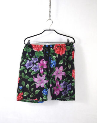 Vintage black flowers printed shorts
