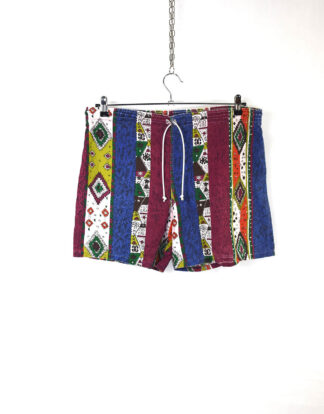 Retro vertical abstract colorful design printed shorts