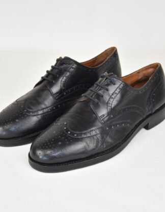 Broguies black leather oxford shoes