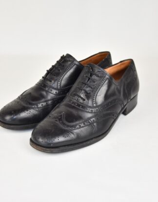 Broguies black leather oxford shoes