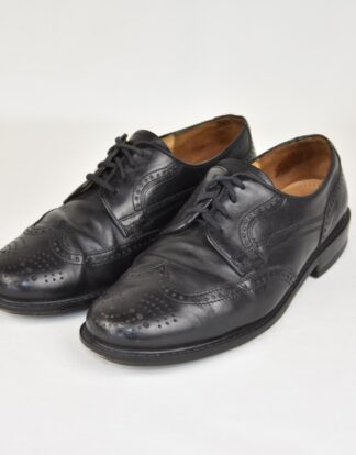 Broguies black leather oxford shoes